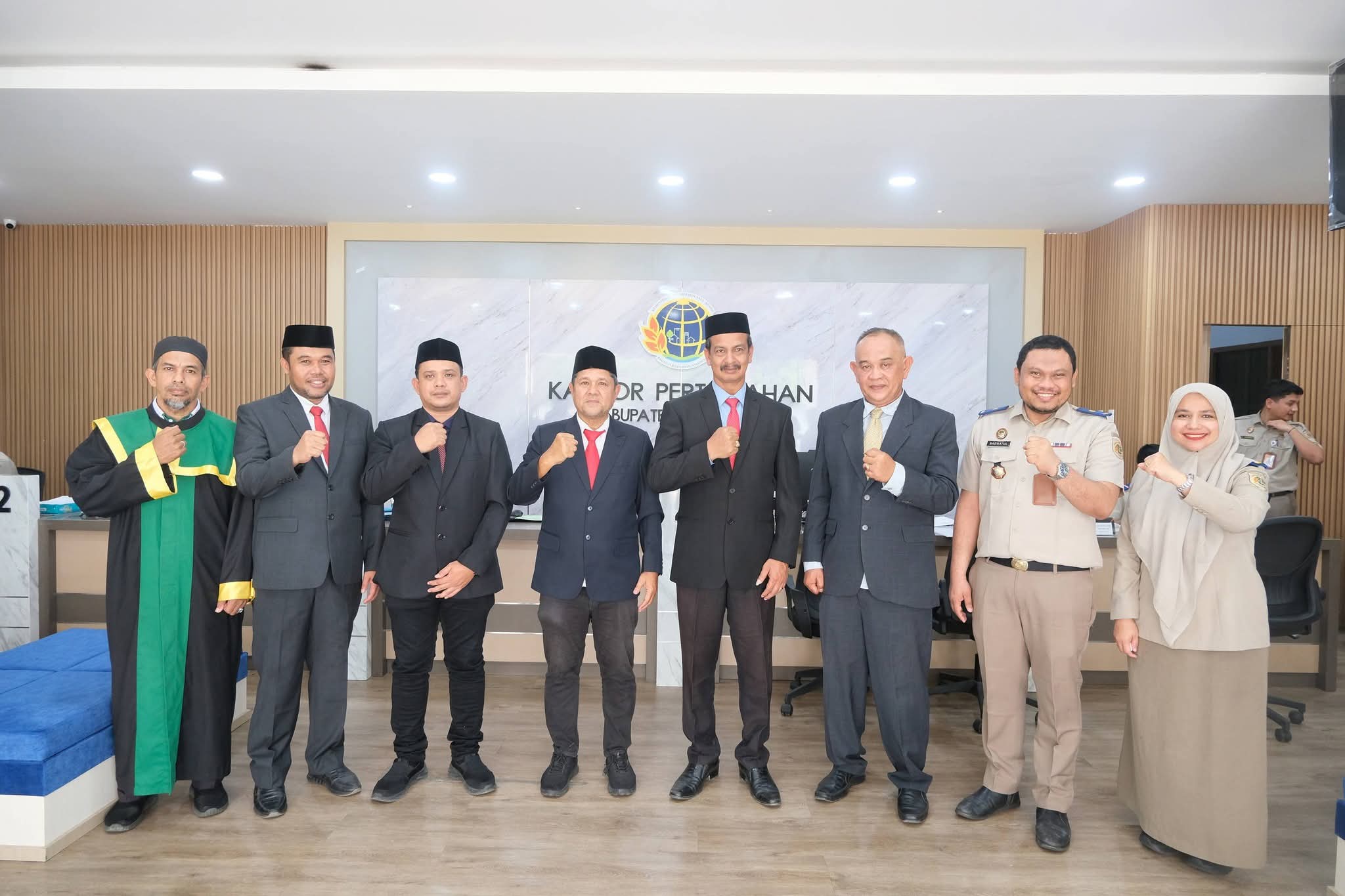 Tingkatkan Kualitas Pelayanan Pertanahan, Empat Camat di Aceh Besar Resmi Dilantik sebagai PPATS
