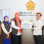 Rumah Amal USK Salurkan Bantuan Awal Rp10 Juta untuk Bencana Manggarai, NTT