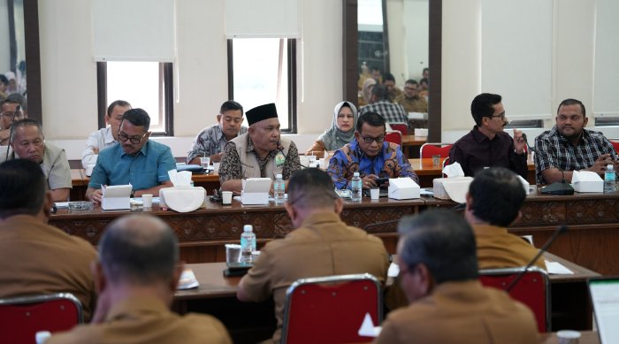 Rapat Satgas Pengawasan Penanggulangan Bencana Hidrometeorologi Aceh
