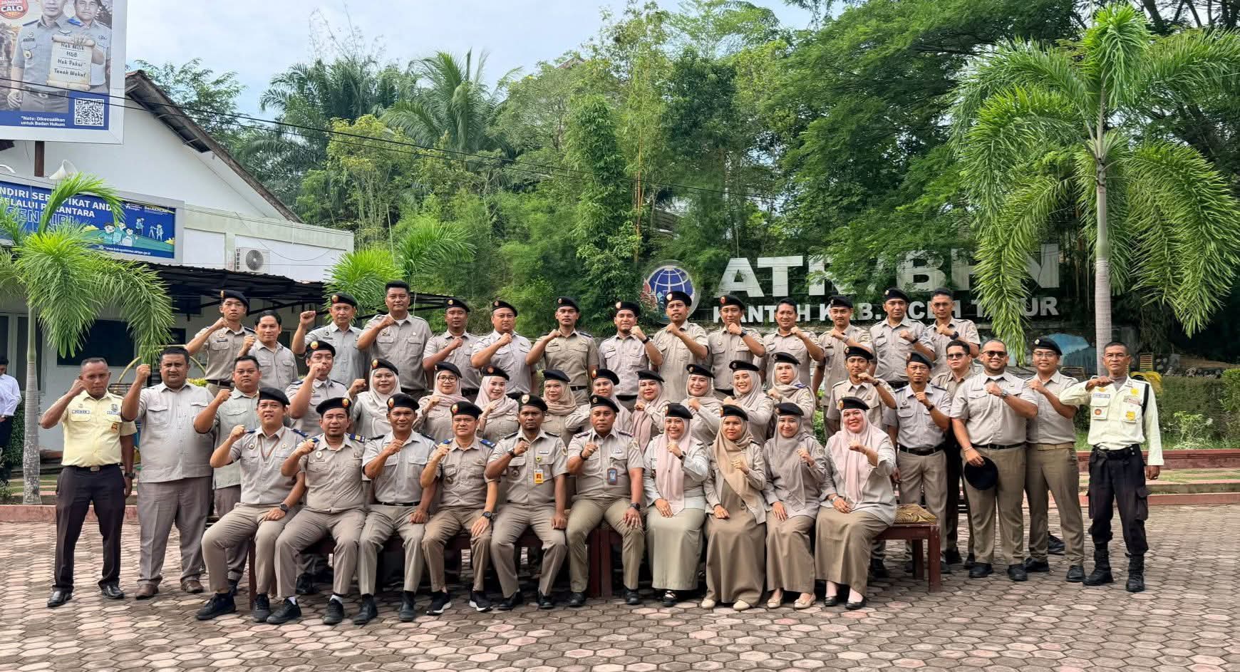 Peringati Hantaru 2026, Kantah Aceh Timur Tegaskan Komitmen Layanan Transparan dan Tekankan Pengurusan Mandiri